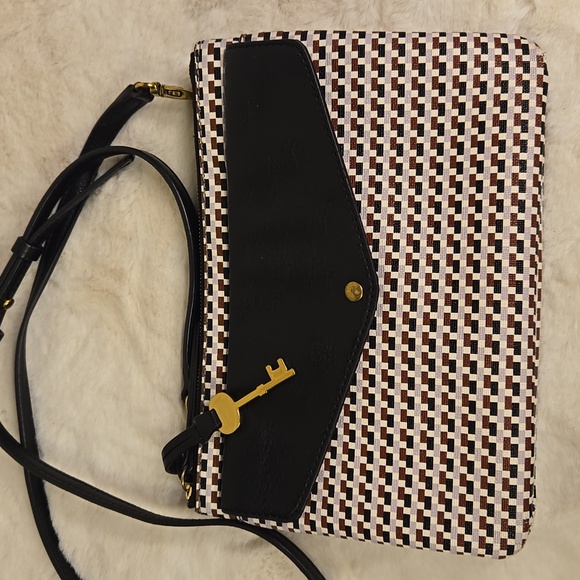 Fossil Cross Body - Picture 1 of 9